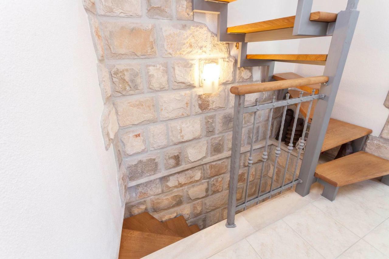 Holiday Home Lavanda Grubisic Tučepi Extérieur photo